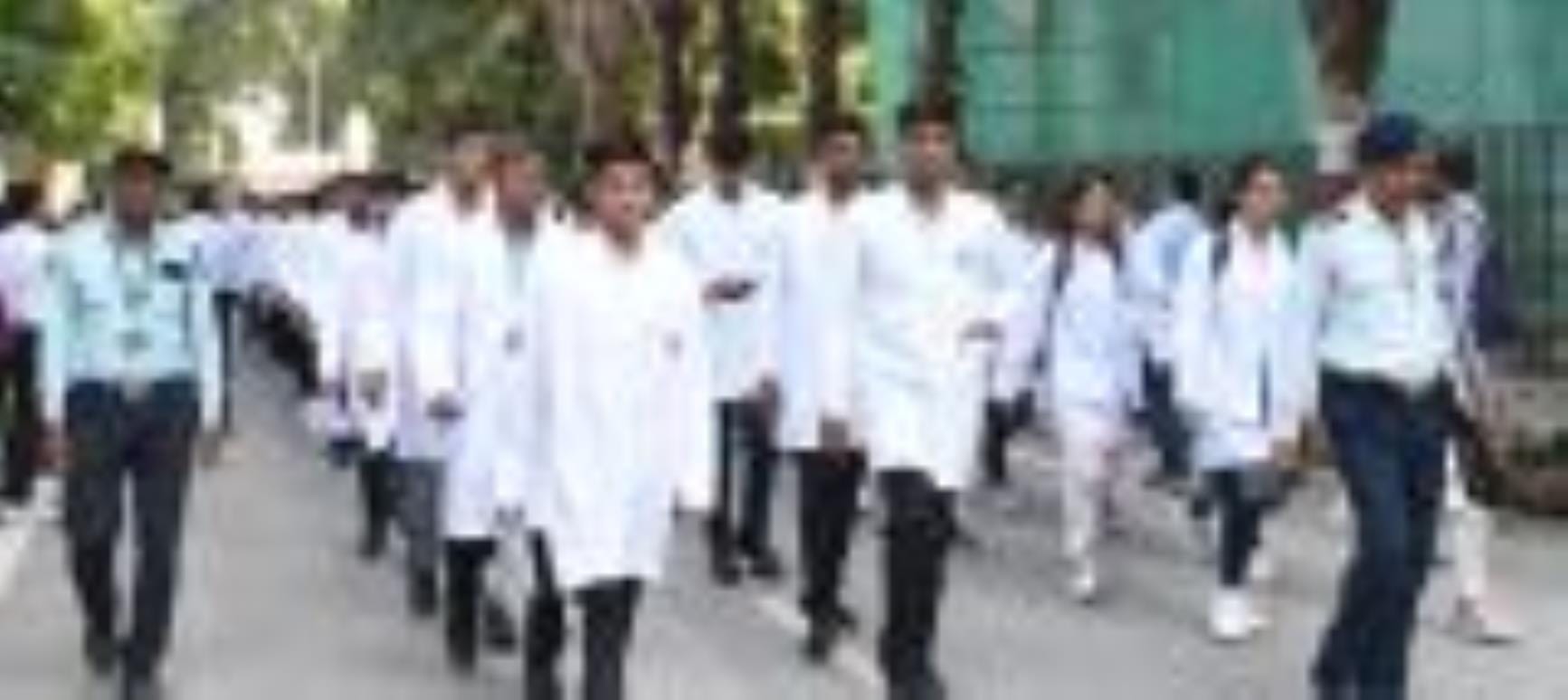 केजीएमयू के अटल बिहारी वाजपेयी साइंटिफिक कन्वेंशन सेंटर में 202 स्टूडेंट्स के इंडक्शन प्रोग्राम केजीएमयू के अटल बिहारी वाजपेयी साइंटिफिक कन्वेंशन सेंटर में 202 स्टूडेंट्स के इंडक्शन प्रोग्राम