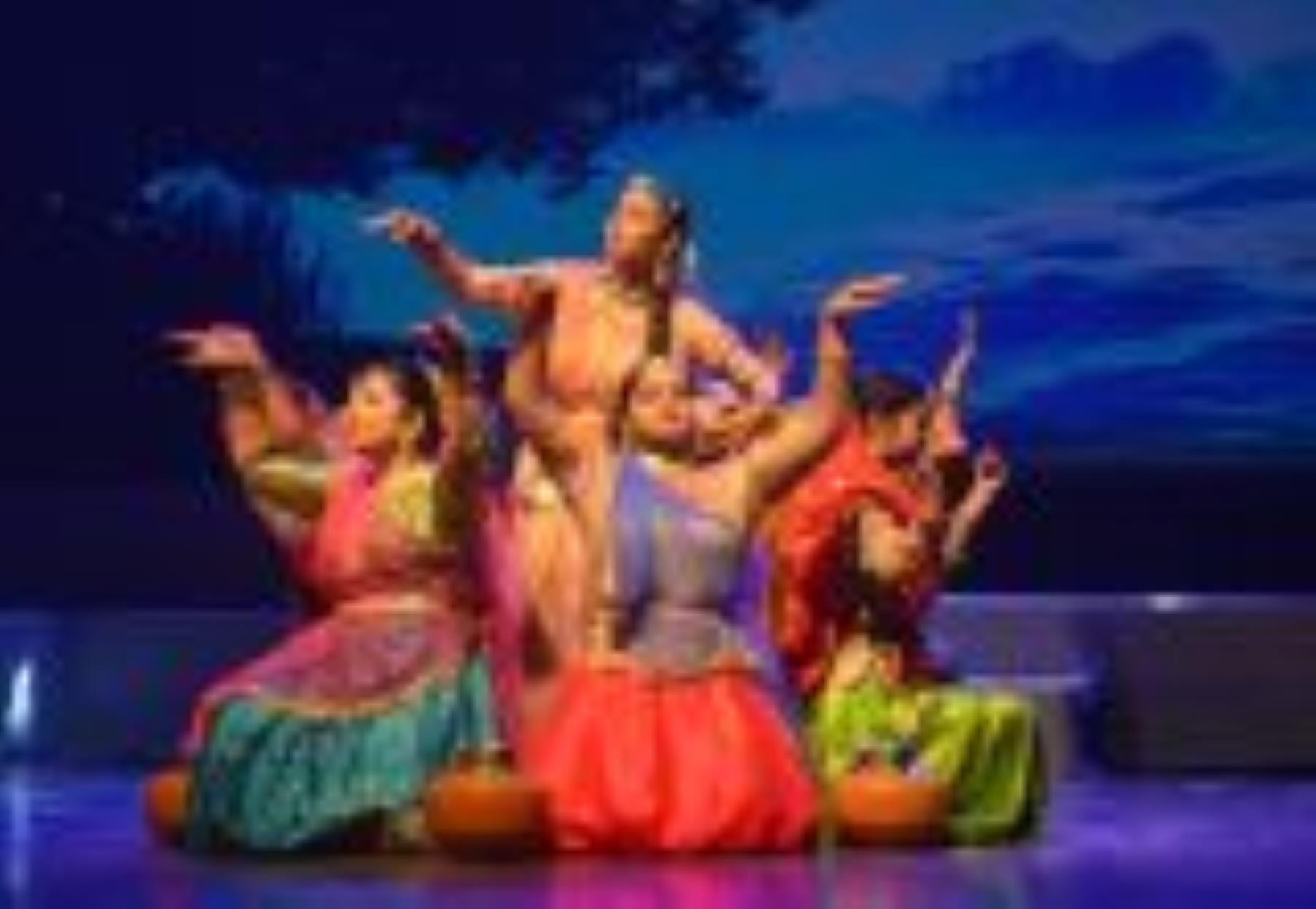 संगीत नाटक अकादमी के संत गाडगे प्रेक्षागृह में नृत्य नाटिका का मंचन करते कलाकार। -अमर उजाला