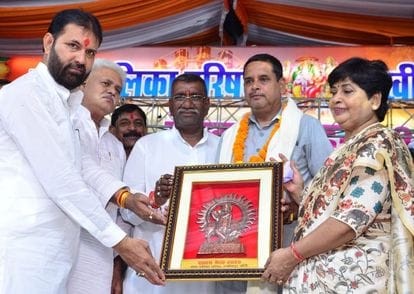 अवध संध्या में गीत व नृत्य पेश करते कलाकार। संवाद अवध संध्या में गीत व नृत्य पेश करते कलाकार। संवाद