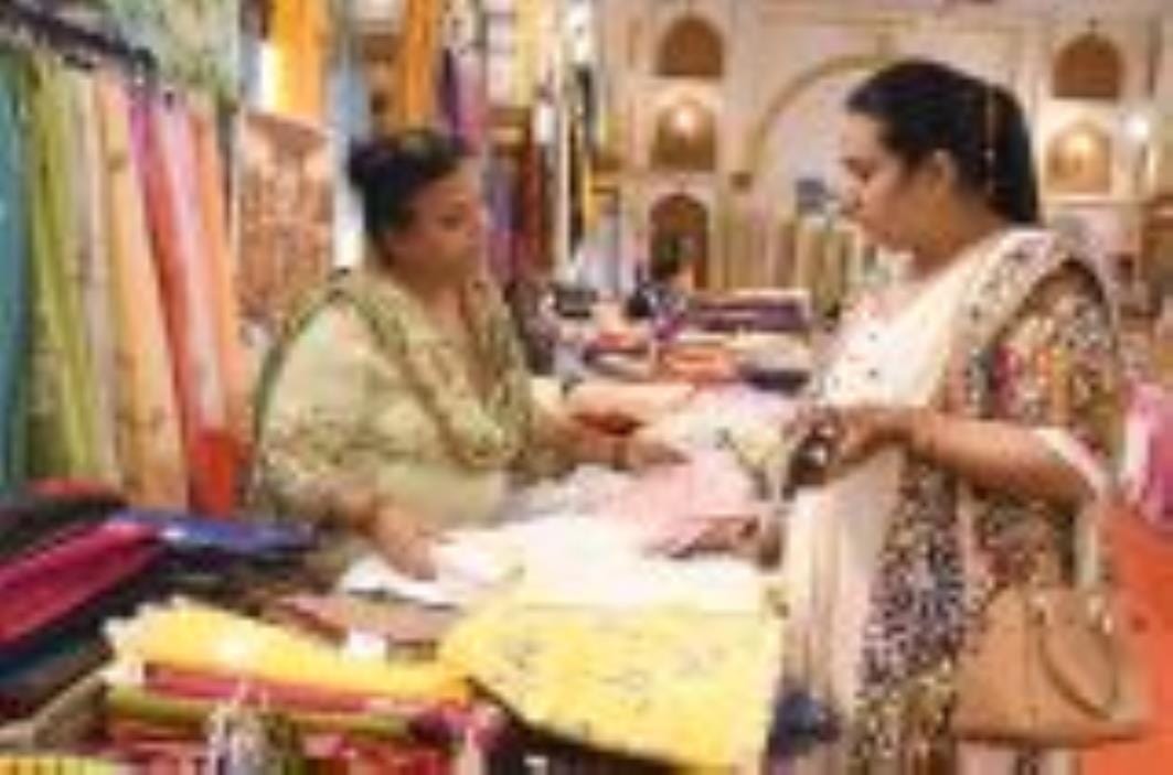 प्रदर्शनी में बिके एक करोड़ से ज्यादा के उत्पाद प्रदर्शनी में बिके एक करोड़ से ज्यादा के उत्पाद