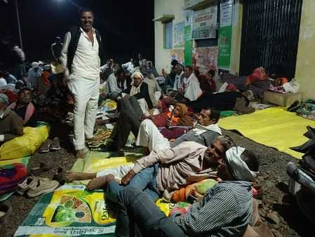 रतजगे में बीत रही रातें, आंखों में उम्मीद की जगह अब आंसू रतजगे में बीत रही रातें, आंखों में उम्मीद की जगह अब आंसू