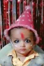 सेहरामऊ दक्षिणी में लोगों से जानकारी लेते एसीएमओ डॉ.पीपी श्रीवास्तव। संवाद