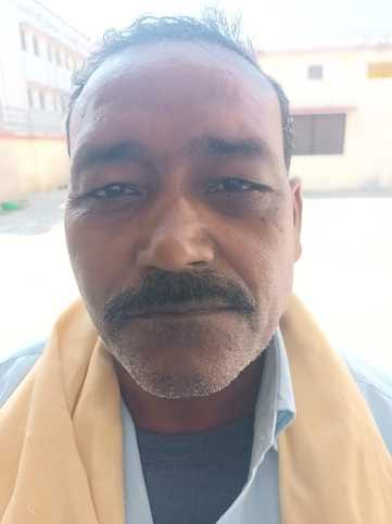 बहिरंग संख्या 14 के चिकित्सक का इंतजार करते मरीज। संवाद बहिरंग संख्या 14 के चिकित्सक का इंतजार करते मरीज। संवाद