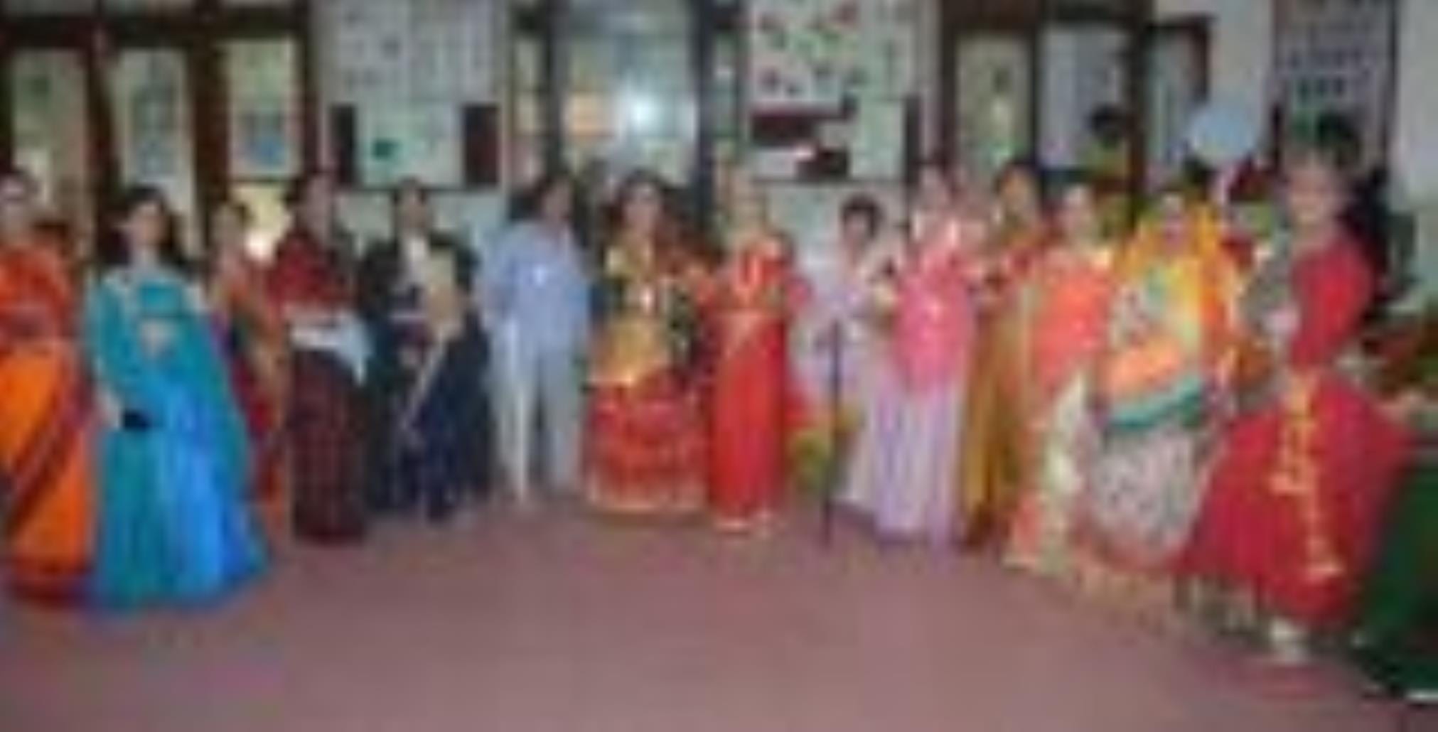  गांधी मार्ग सि्थत लखनऊ वीमेंस एसोसिएशन के सभागार में बुधवार को फैंसी ड्रेस प्रतियोगिता हुई। 
