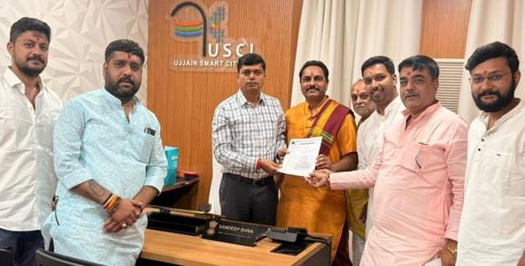 पुजारी और पुरोहितों के विरोध के बाद हुआ नोटिस जारी