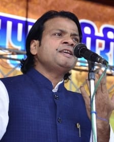 दशहरा मेले के ऑल इंडिया मुशायरे में कलाम पेश करते शायर अल्ताफ जिया।स्रोत: आयोजक दशहरा मेले के ऑल इंडिया मुशायरे में कलाम पेश करते शायर अल्ताफ जिया।स्रोत: आयोजक