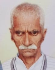 चांदपुर क्षेत्र के गांव किरतपुर में बुजुर्ग जयपाल की हत्या के बाद मौके पर जमा भीड़। स्रोत ग्राम चांदपुर क्षेत्र के गांव किरतपुर में बुजुर्ग जयपाल की हत्या के बाद मौके पर जमा भीड़। स्रोत ग्राम