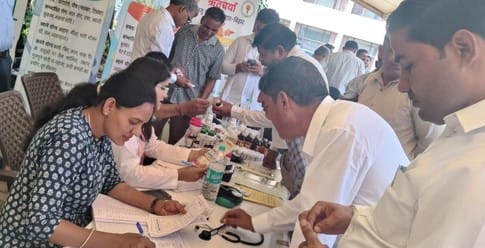 कुरुक्षेत्र। जिला न्यायालय परिसर में आयोजित मेगा लीगल शिविर के दौरान मौजूद चिकित्सक। विज्ञप्ति कुरुक्षेत्र। जिला न्यायालय परिसर में आयोजित मेगा लीगल शिविर के दौरान मौजूद चिकित्सक। विज्ञप्ति