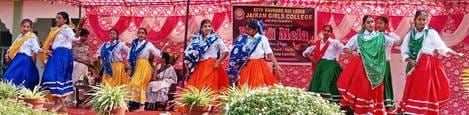 कुरुक्षेत्र। जयराम कन्या महाविद्यालय में दीवाली मेला कार्यक्रम में प्रस्तुति देती छात्राएं। विज कुरुक्षेत्र। जयराम कन्या महाविद्यालय में दीवाली मेला कार्यक्रम में प्रस्तुति देती छात्राएं। विज