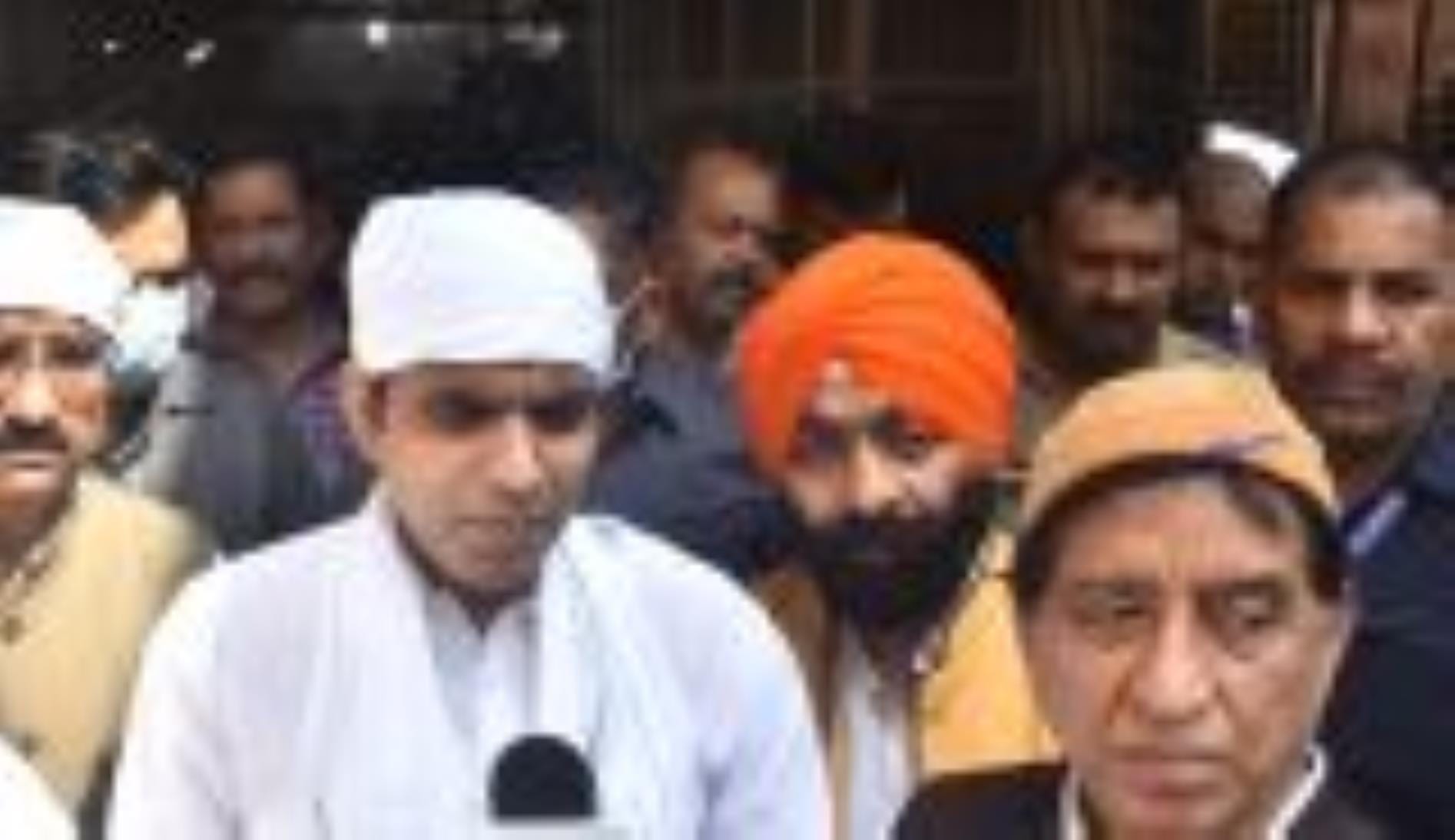 सिंधी धर्मगुरु संत सांई चांडूराम की अंतिम यात्रा में उमड़ा हुजूम सिंधी धर्मगुरु संत सांई चांडूराम की अंतिम यात्रा में उमड़ा हुजूम