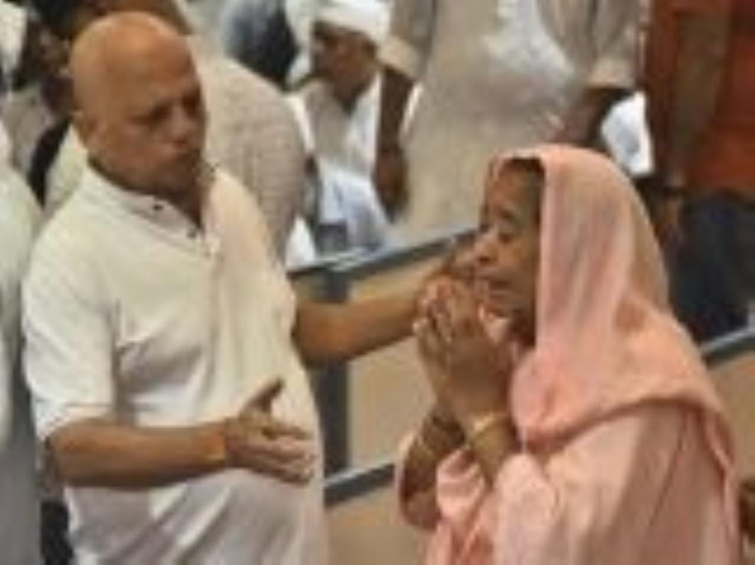 सिंधी धर्मगुरु संत सांई चांडूराम की अंतिम यात्रा में उमड़ा हुजूम सिंधी धर्मगुरु संत सांई चांडूराम की अंतिम यात्रा में उमड़ा हुजूम