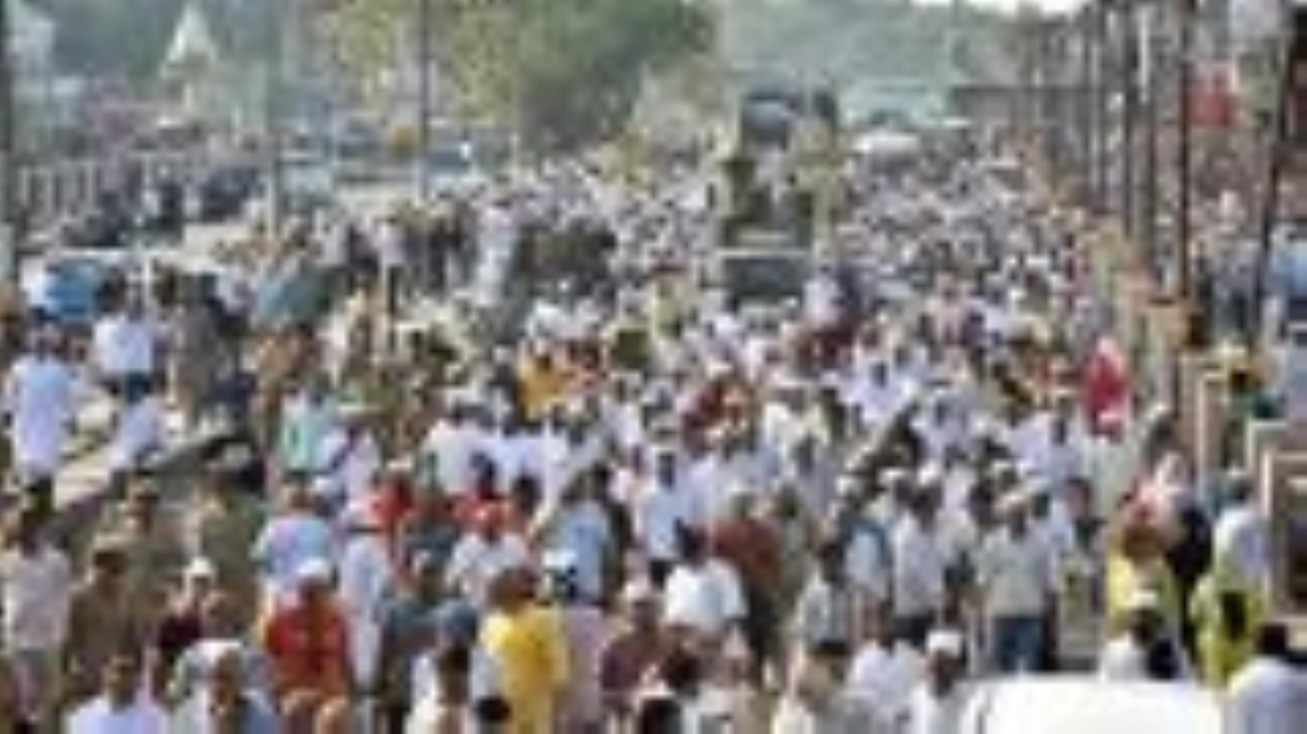 सिंधी धर्मगुरु संत सांई चांडूराम की अंतिम यात्रा में उमड़ा हुजूम सिंधी धर्मगुरु संत सांई चांडूराम की अंतिम यात्रा में उमड़ा हुजूम