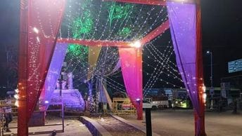 12 सीकेटीपी-16- परिचय- दीपदान मेले में धर्मनगरी में शहर के पटेल तिराहे पर की गई आकर्षक सजावट। स