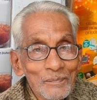 एलजी शोरूम पर खरीदारी करते लोग। संवाद एलजी शोरूम पर खरीदारी करते लोग। संवाद