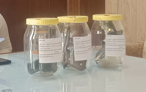 रोहतक के महम में पुलिस गिरफ्त में शराब ठेके पर फायरिंग के आरोपी। संवाद रोहतक के महम में पुलिस गिरफ्त में शराब ठेके पर फायरिंग के आरोपी। संवाद