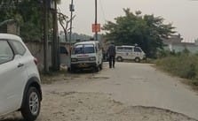 शहर में प्रसाद भवन पास अंधी मोड़ पर बना रहता हादसे का खतरा। संवाद