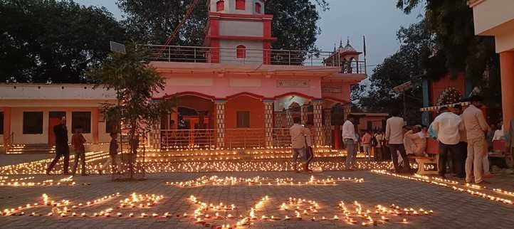 मखौड़ा धाम में दीपोत्सव: 51 सौ दीपों से जगमगाया क्षेत्र- संवाद