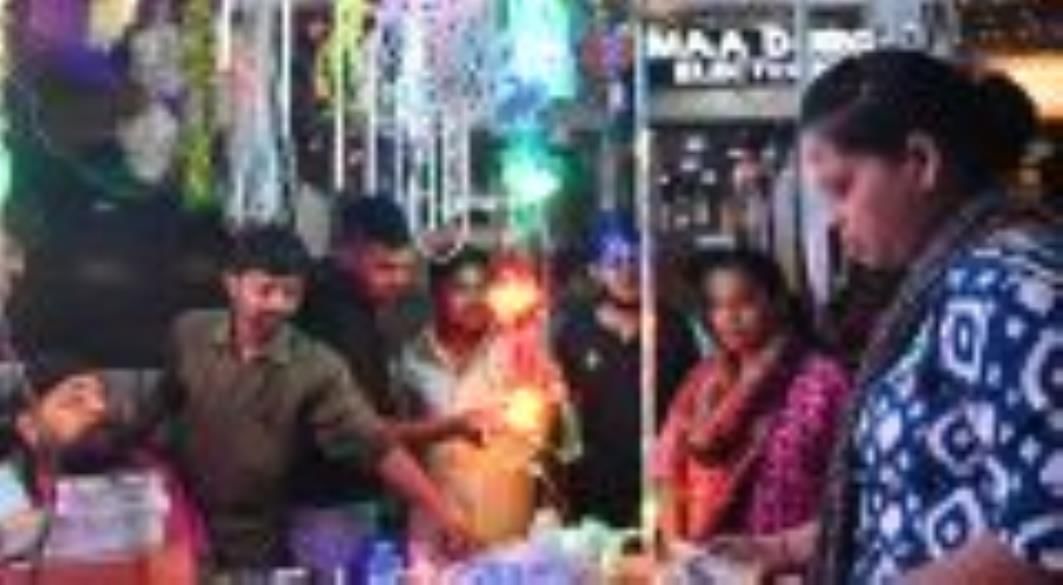 दुल्हन सी सजी राजधानी