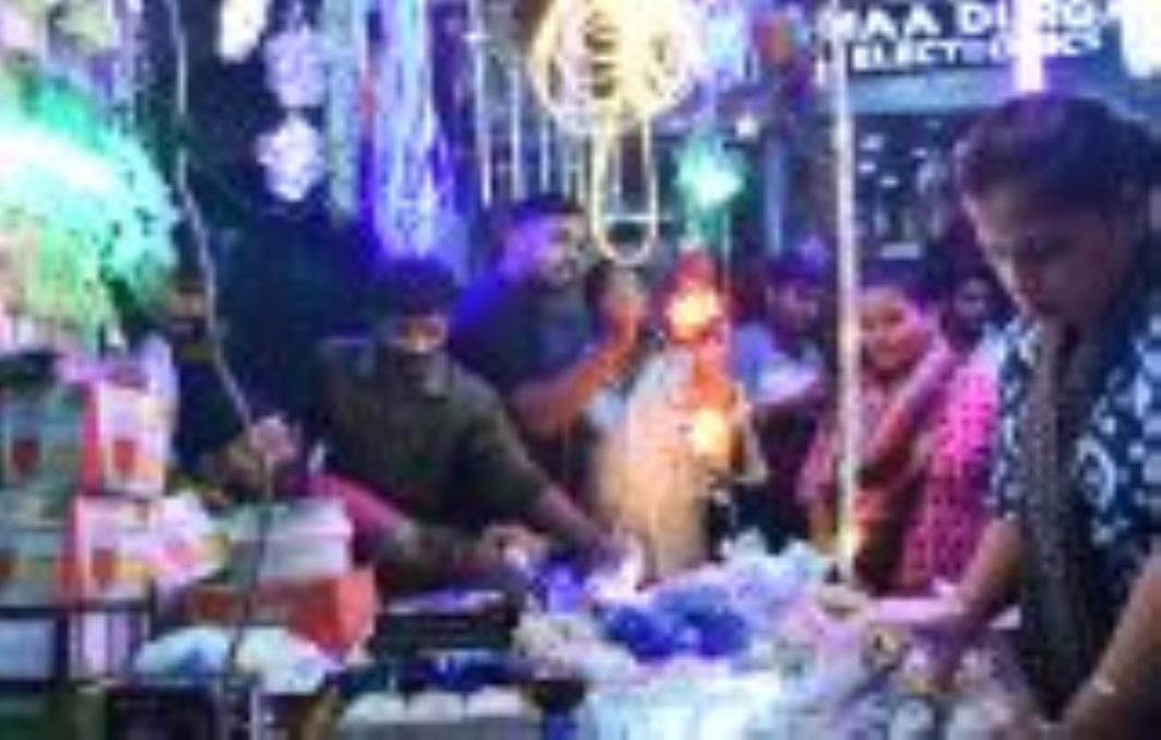 दुल्हन सी सजी राजधानी