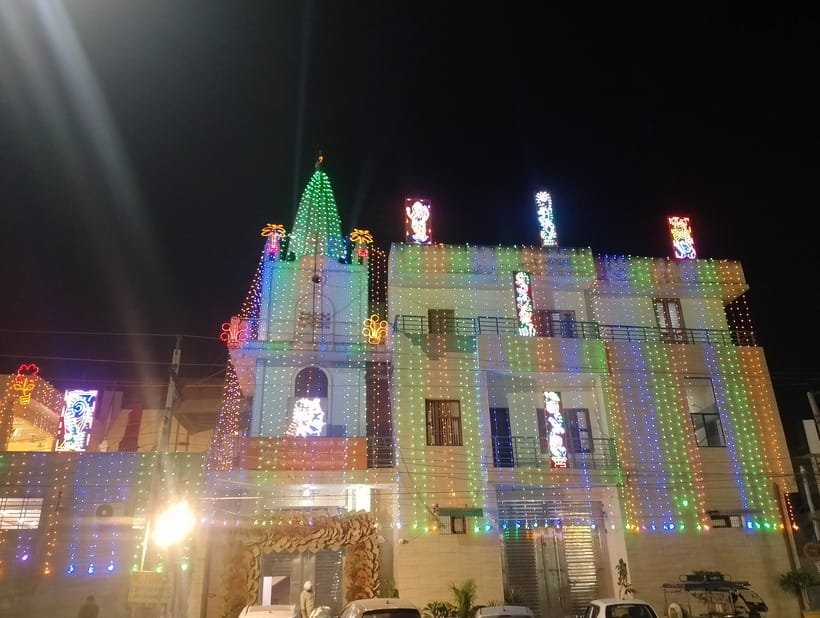 दिवाली पर सजा सनातन धर्म महाबीर दल मंदिर। संवाद दिवाली पर सजा सनातन धर्म महाबीर दल मंदिर। संवाद