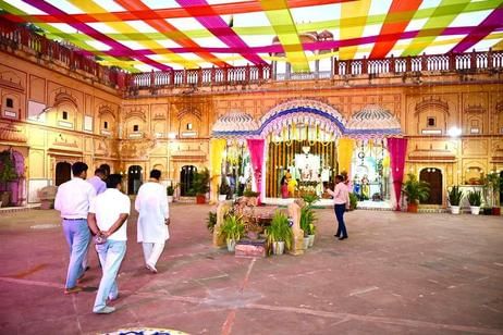 देवस्थान विभाग के मंत्री जोराराम कुमावत ने रविवार को जयपुर के चांदनी चौक स्थित श्री ब्रज निधि ज