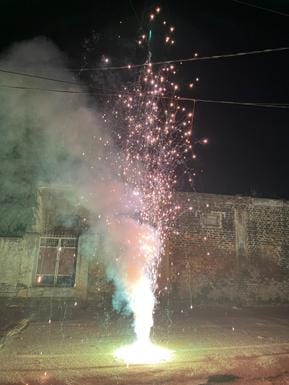 जगमग शहर दिवाली पर्व को लेकर लोगों में भी काफी उत्साह देखने को मिला है और सुबह व शाम को बाजार म