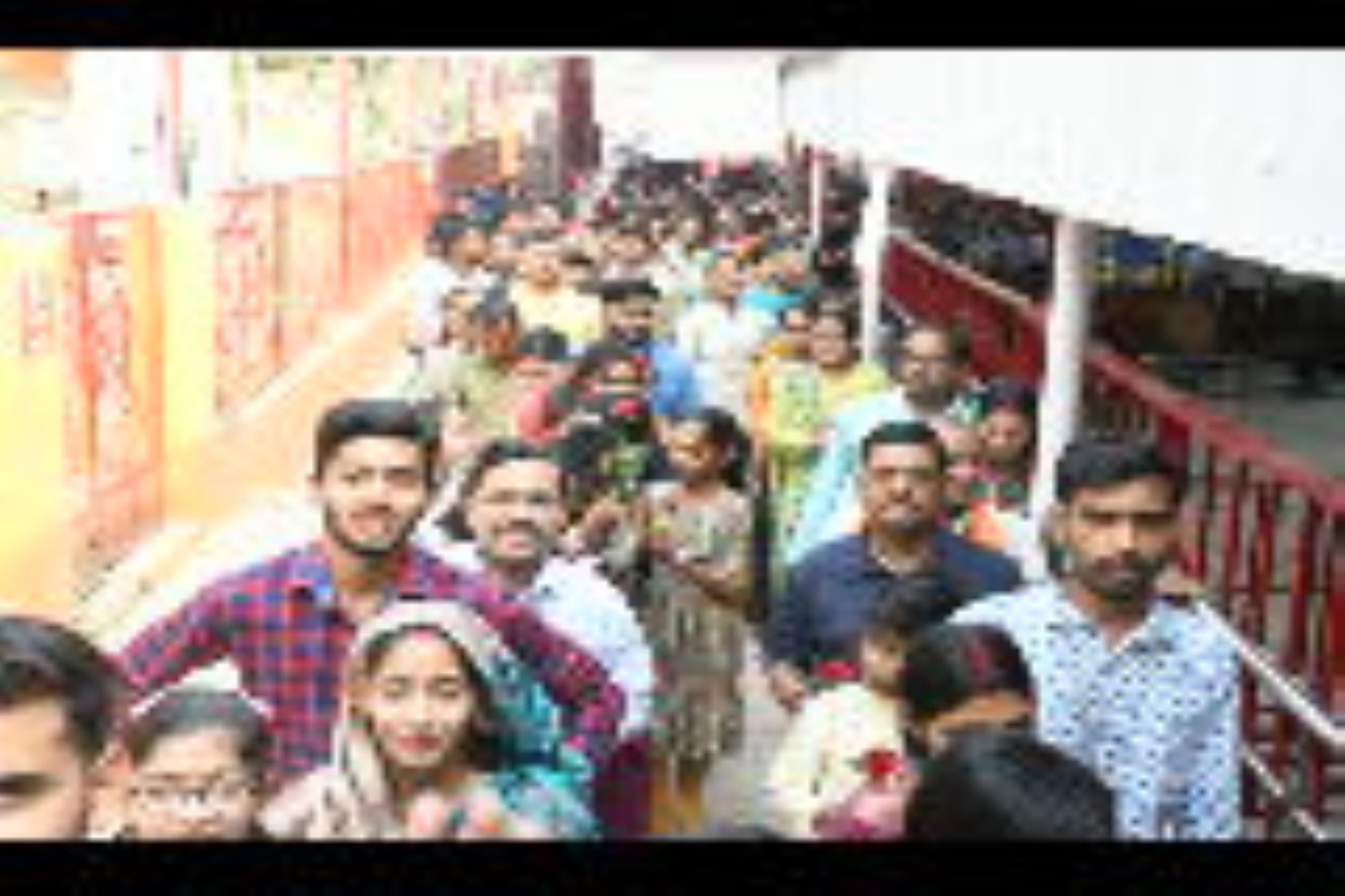 गोवर्धन पूजा व अन्नकूट महोत्सव में राजधानी के मंदिरों में भगवान को भोग लगाया गया। हजारों भक्तों गोवर्धन पूजा व अन्नकूट महोत्सव में राजधानी के मंदिरों में भगवान को भोग लगाया गया। हजारों भक्तों