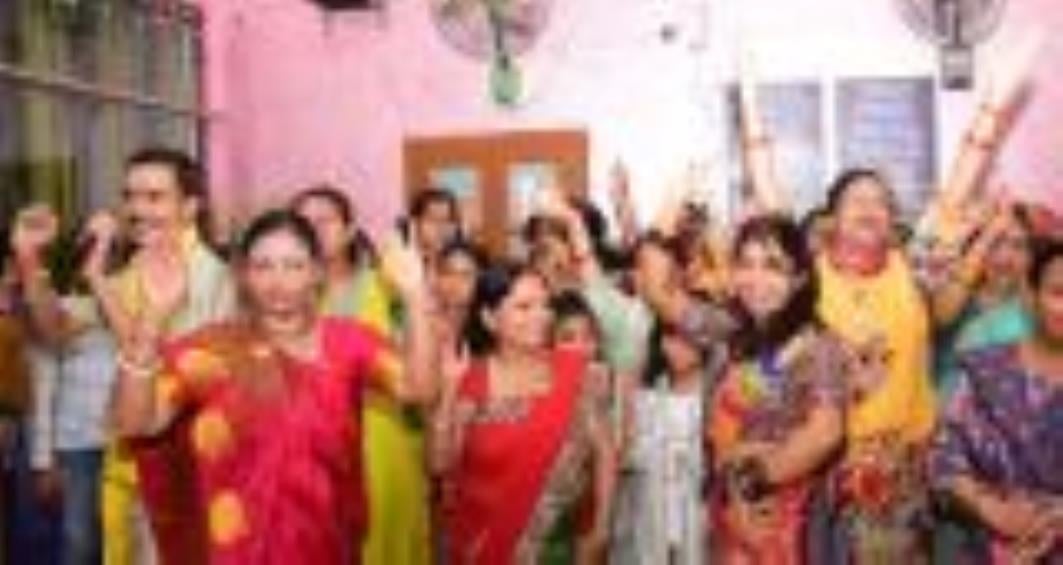 गोवर्धन पूजा व अन्नकूट महोत्सव में राजधानी के मंदिरों में भगवान को भोग लगाया गया। हजारों भक्तों गोवर्धन पूजा व अन्नकूट महोत्सव में राजधानी के मंदिरों में भगवान को भोग लगाया गया। हजारों भक्तों