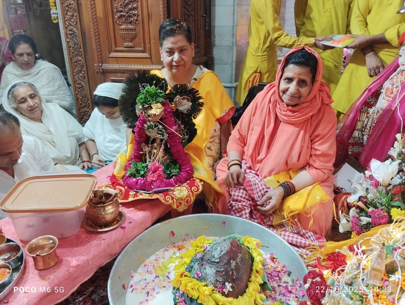 कुरुक्षेत्र। गोवर्धन पूजा पर पौध रोपण सेक्टर-30 रेजिडेंट वेलफेयर एसोसिएशन के सदस्य। विज्ञप्ति