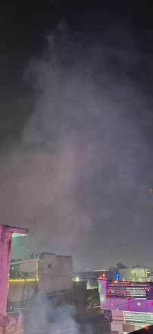 पटाखों से निकलता धुंआ। संवाद