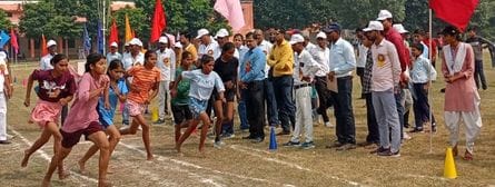 12 सीकेटीपी-6- परिचय-जिला रैली में दौड़ प्रतियोगिता में शामिल प्रतिभागी। संवाद