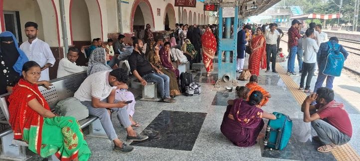 शेखर। शेखर।
