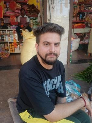 छठपर्व के लेकर बाजाराें में पहुंचे चकोतरा, नारियल व अन्य सामान। संवाद छठपर्व के लेकर बाजाराें में पहुंचे चकोतरा, नारियल व अन्य सामान। संवाद