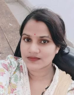 फोटो-26एयूआरपी 34- आंवले के लड्डू की पैकिंग करतीं महिलाएं। स्रोत:स्वयं फोटो-26एयूआरपी 34- आंवले के लड्डू की पैकिंग करतीं महिलाएं। स्रोत:स्वयं