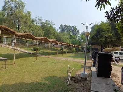 कुरुक्षेत्र। रत्नावली महोत्सव के लिए तैयार किया जा रहा हरियाणवी पैवेलियन। संवाद