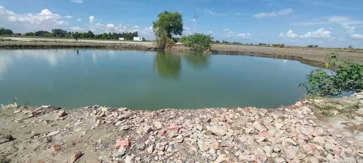 फोटो-27, माखन नगला जाने वाली कटी सड़क। संवाद फोटो-27, माखन नगला जाने वाली कटी सड़क। संवाद
