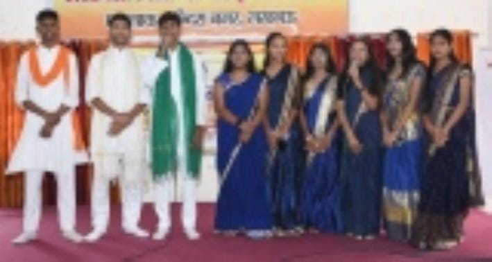 हिंदी व संस्कृत की गीतों पर प्रतिभागियों ने दी प्रस्तुति