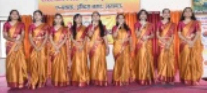 हिंदी व संस्कृत की गीतों पर प्रतिभागियों ने दी प्रस्तुति