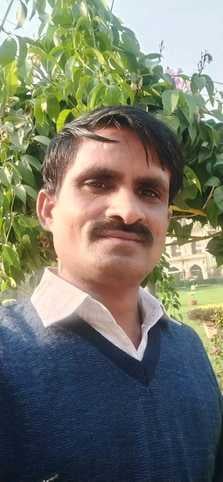 शिवओम सक्सेना।