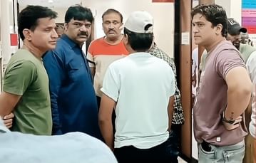 एक्टिवा से सड़क पर गिरे क्रूजर ने रौंदा मौत एक्टिवा से सड़क पर गिरे क्रूजर ने रौंदा मौत