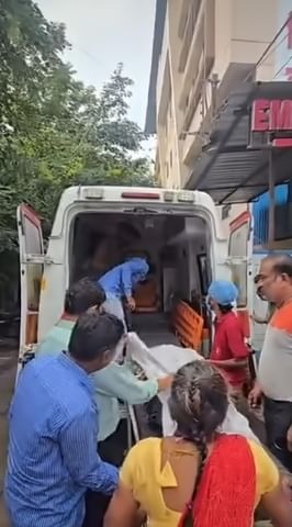 एक्टिवा से सड़क पर गिरे क्रूजर ने रौंदा मौत एक्टिवा से सड़क पर गिरे क्रूजर ने रौंदा मौत