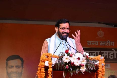 कुरुक्षेत्र। छठ महोत्सव कार्यक्रम का शुभारंभ करते मुख्यमंत्री नायब सैनी। डीआईपीआरओ कुरुक्षेत्र। छठ महोत्सव कार्यक्रम का शुभारंभ करते मुख्यमंत्री नायब सैनी। डीआईपीआरओ