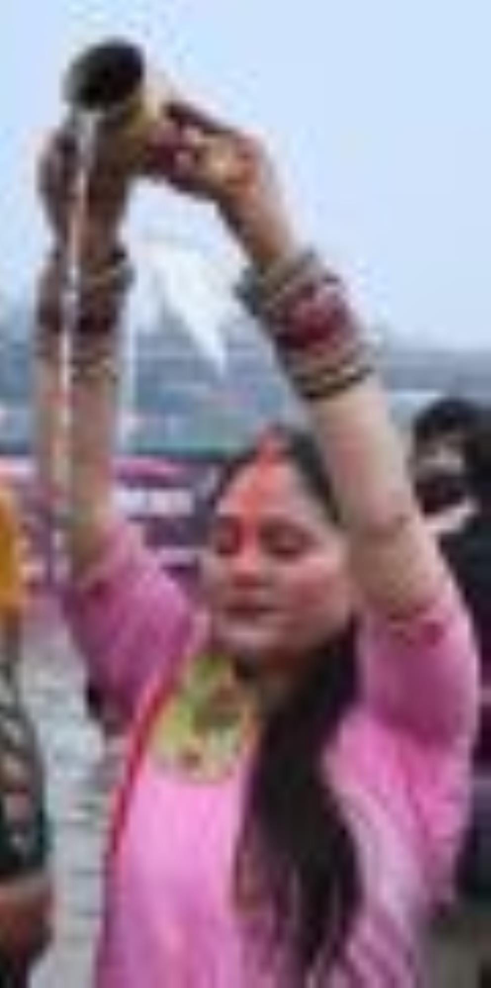 लक्ष्मण मेला मैदान व संझया घाट पर सोमवार शाम श्रद्दाुलु उमड़े। लक्ष्मण मेला मैदान व संझया घाट पर सोमवार शाम श्रद्दाुलु उमड़े।
