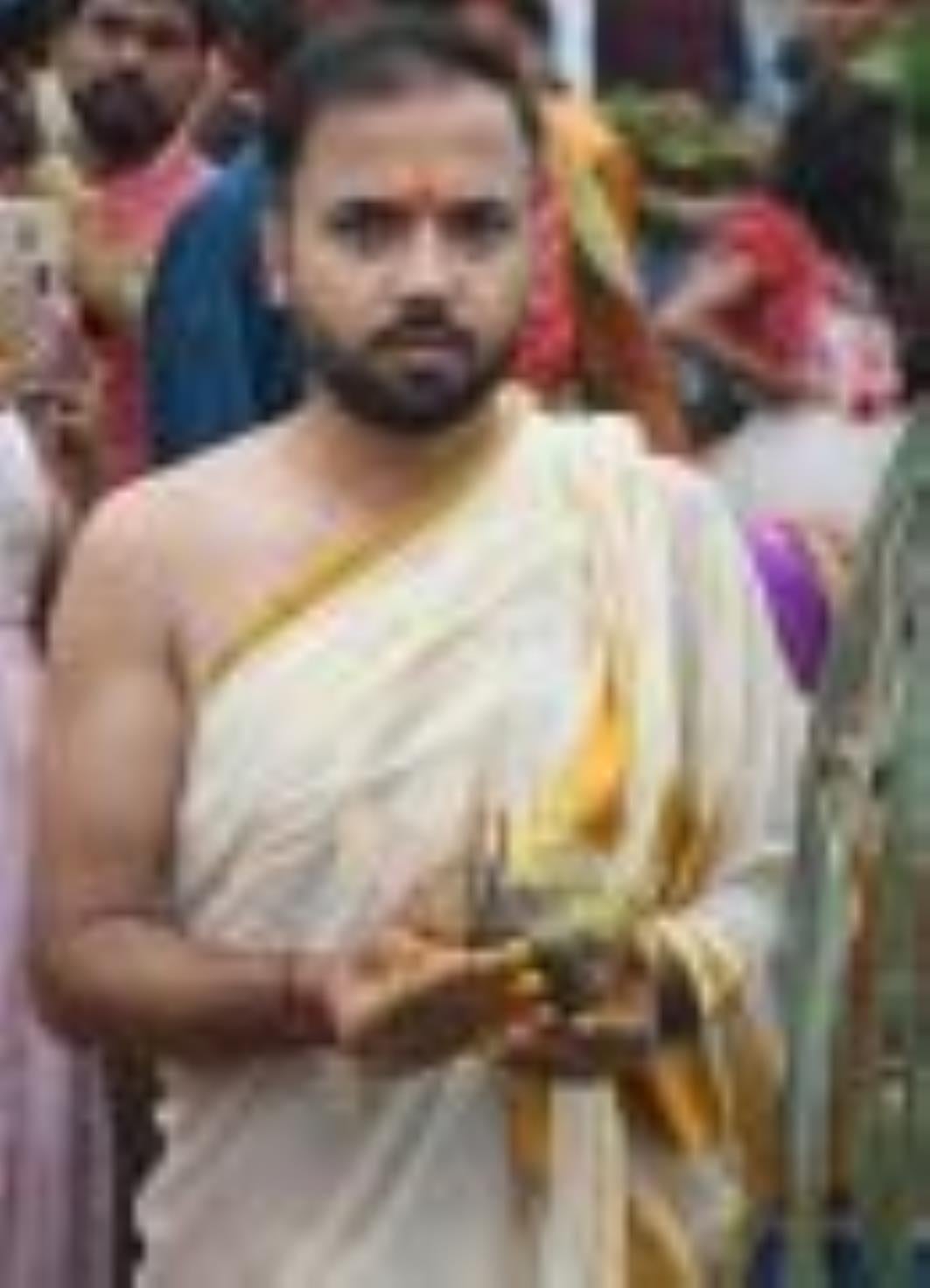 लक्ष्मण मेला मैदान व संझया घाट पर सोमवार शाम श्रद्दाुलु उमड़े। लक्ष्मण मेला मैदान व संझया घाट पर सोमवार शाम श्रद्दाुलु उमड़े।
