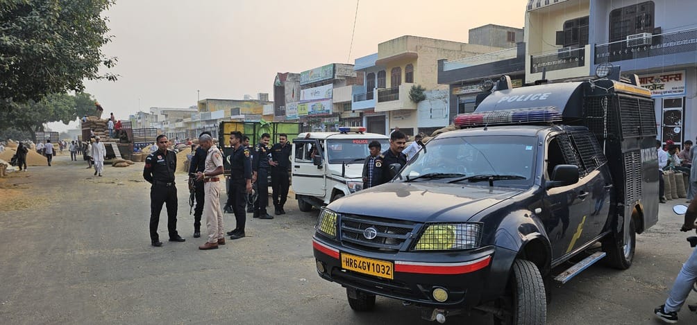 28केएलटी2: मामले को लेकर अनाज मंडी में हो रही पंचायत 28केएलटी2: मामले को लेकर अनाज मंडी में हो रही पंचायत