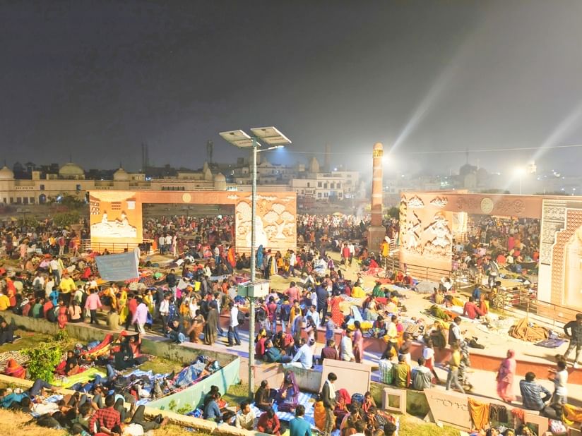 50-सरयू तट का विहंगम दृश्य