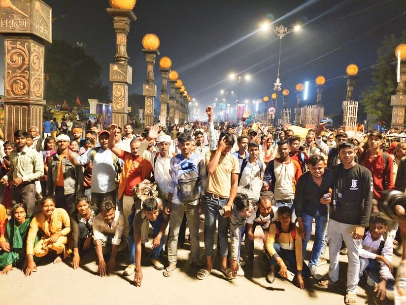 50-सरयू तट का विहंगम दृश्य