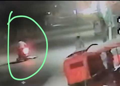 फोटो : 18 : सोनीपत में सिविल लाइन थाना पुलिस की गिरफ्त में जानलेवा हमले का आरोपी। पुलिस फोटो : 18 : सोनीपत में सिविल लाइन थाना पुलिस की गिरफ्त में जानलेवा हमले का आरोपी। पुलिस