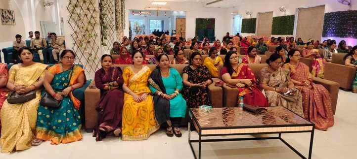 फोटो- 29 मधुर मिलन गेस्ट हाउस में आयोजित महिला सम्मेलन में मुख्य अतिथि विधायक पूनम शंखवार का स् फोटो- 29 मधुर मिलन गेस्ट हाउस में आयोजित महिला सम्मेलन में मुख्य अतिथि विधायक पूनम शंखवार का स्