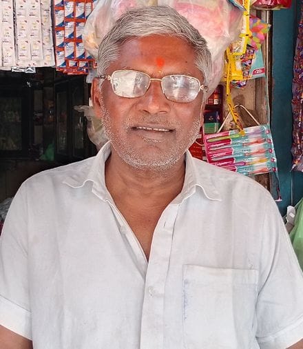 फोटो संख्या:57- महेंद्रगढ़ सब्जी मंड़ी रोड पर किरयाणा स्टोर ---संवाद